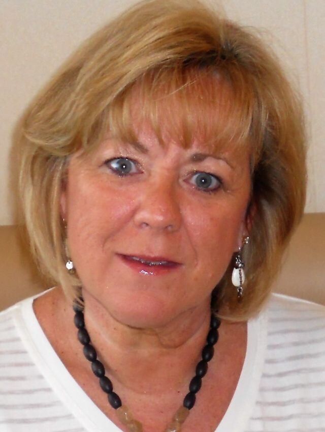 Rhonda Sikowitz, Real Estate Salesperson in Vero Beach, Paradise