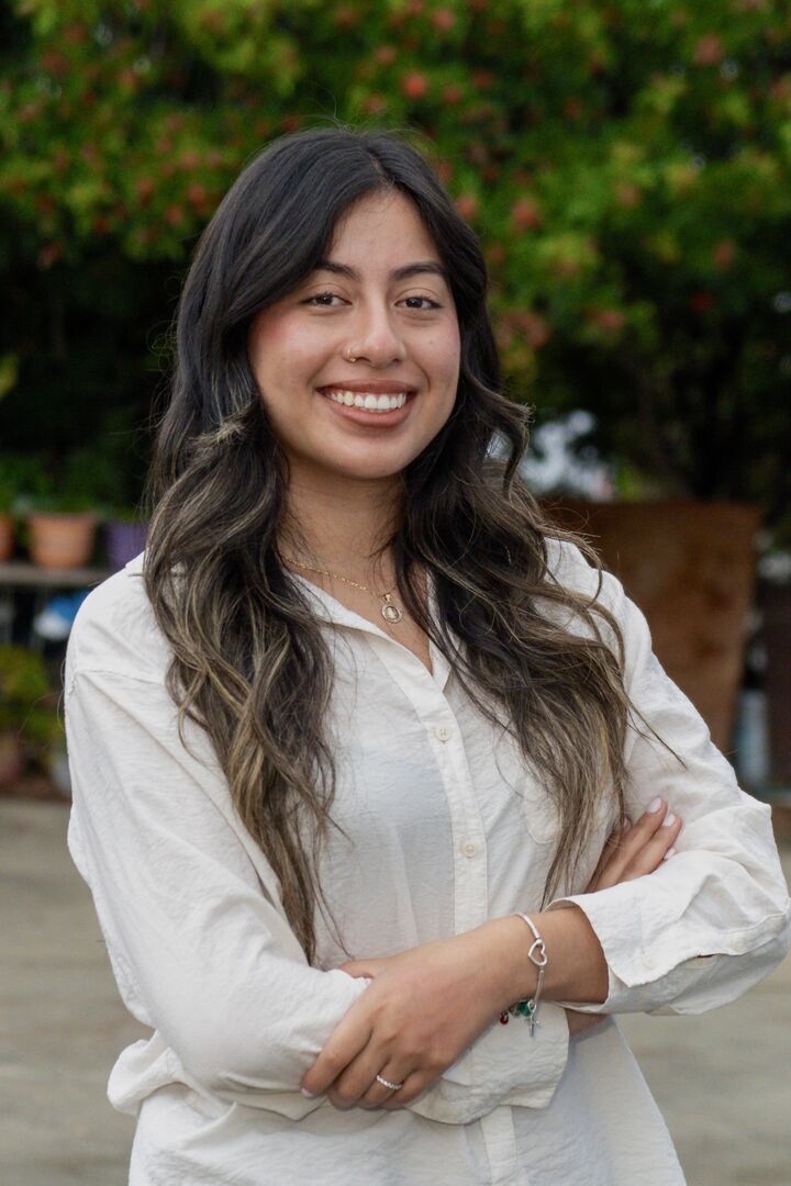 Maria Felix, Real Estate Salesperson in Downey, LOTUS