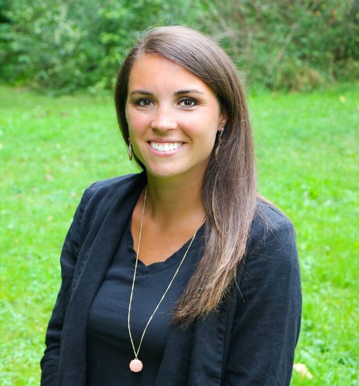 Caroline Shue, Real Estate Salesperson in Fulton, Leah's Signature