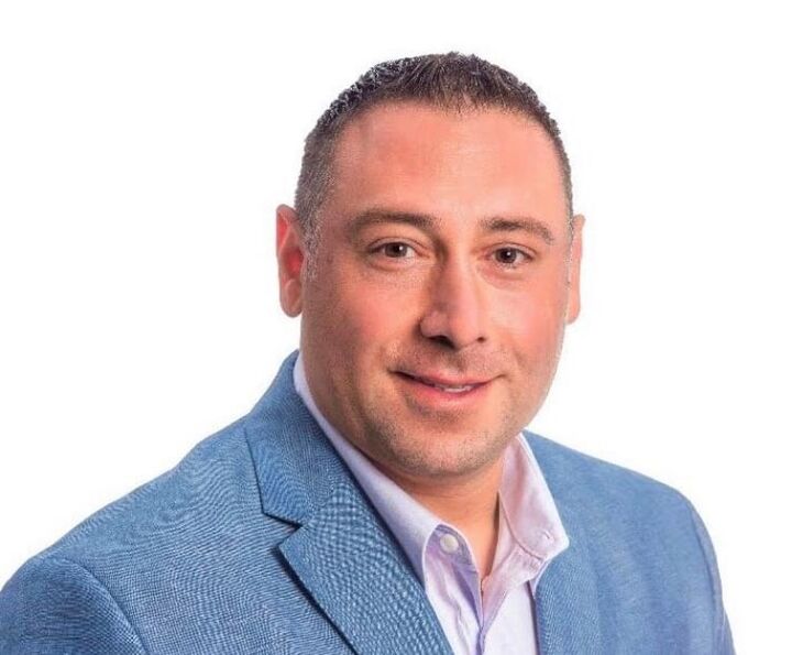 Thomas Schwaber,  in Hauppauge, Realty Connect