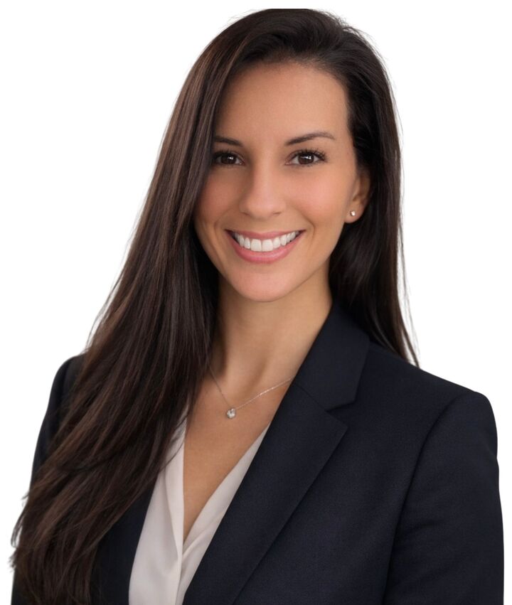 Gabrielle Hardin, Real Estate Salesperson in Hiawatha, Signature Real Estate