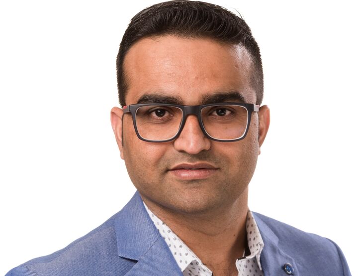 Viral Patel,  in Calgary, Coldwell Banker YAD Realty