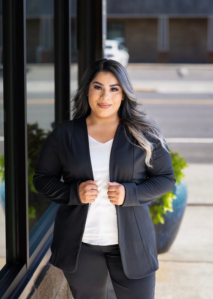 Isela Albarran Bucio, Real Estate Broker in Moses Lake, Gary Mann Realty