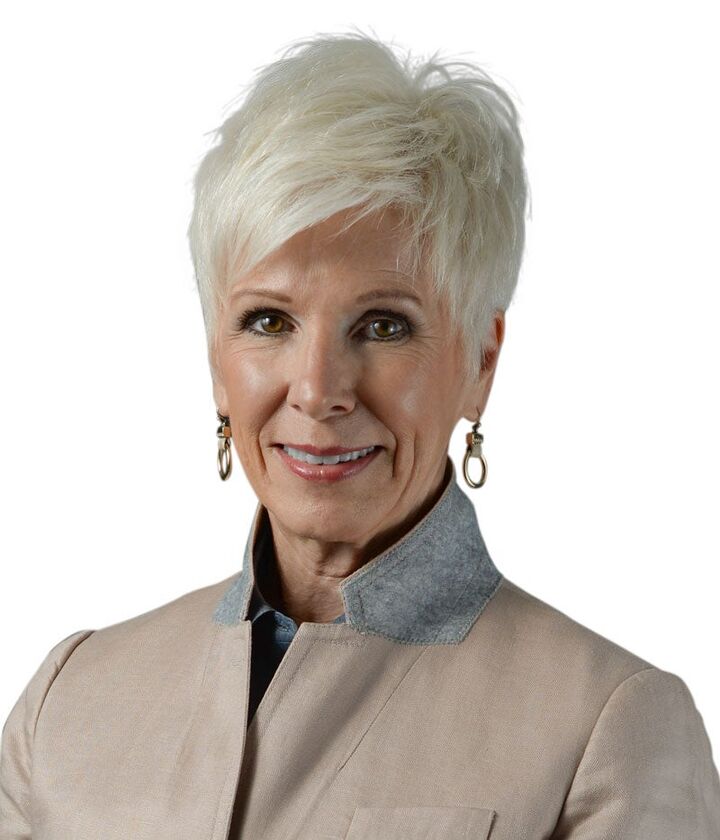 Brenda Petersen, Real Estate Salesperson in Ames, Signature Real Estate