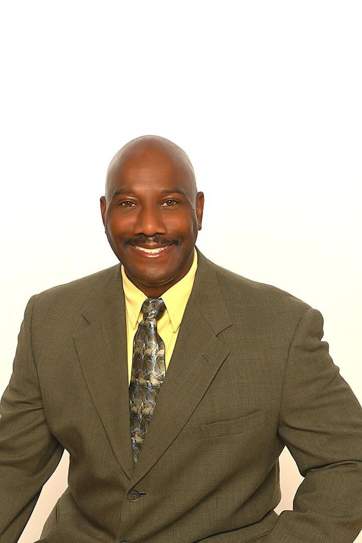 Cullen Bobo, Real Estate Salesperson in Milford, Town & Country Real Estate