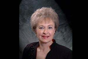 Dorothy Pett,  in Fredericksburg, Elite
