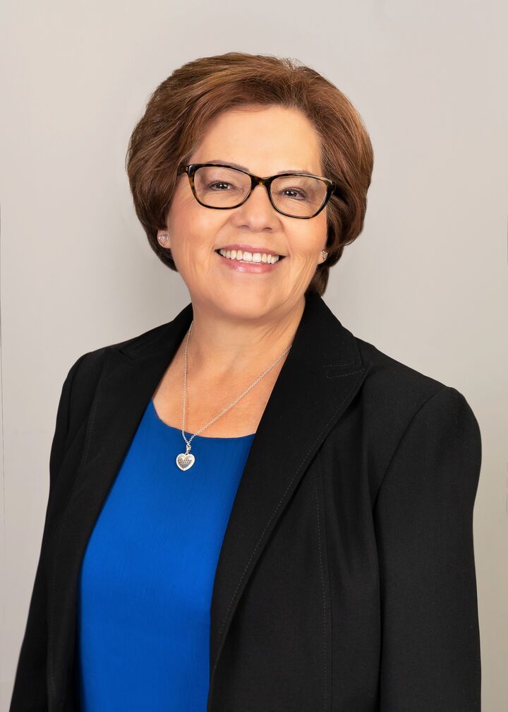 Leticia Magana,  in Saint Charles, Results Realty ERA Powered