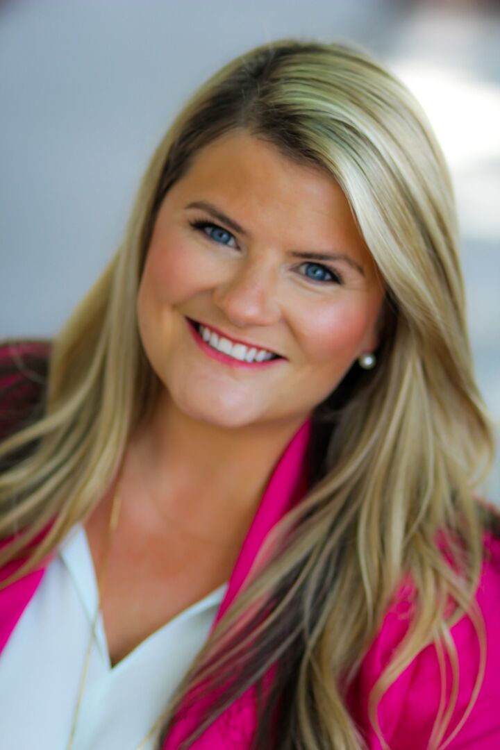 Shelby Wise Bindeman, Real Estate Broker in Cary, Paracle