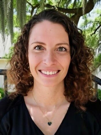 Jacinda Briggs, Real Estate Salesperson in Beaufort, Coastal Town Realty