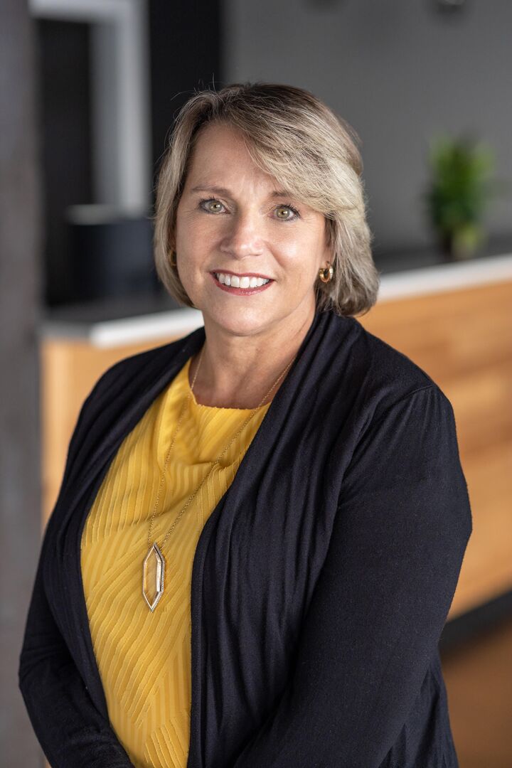 Gael Whalen, Real Estate Broker/Real Estate Salesperson in University Place, Blue Chip