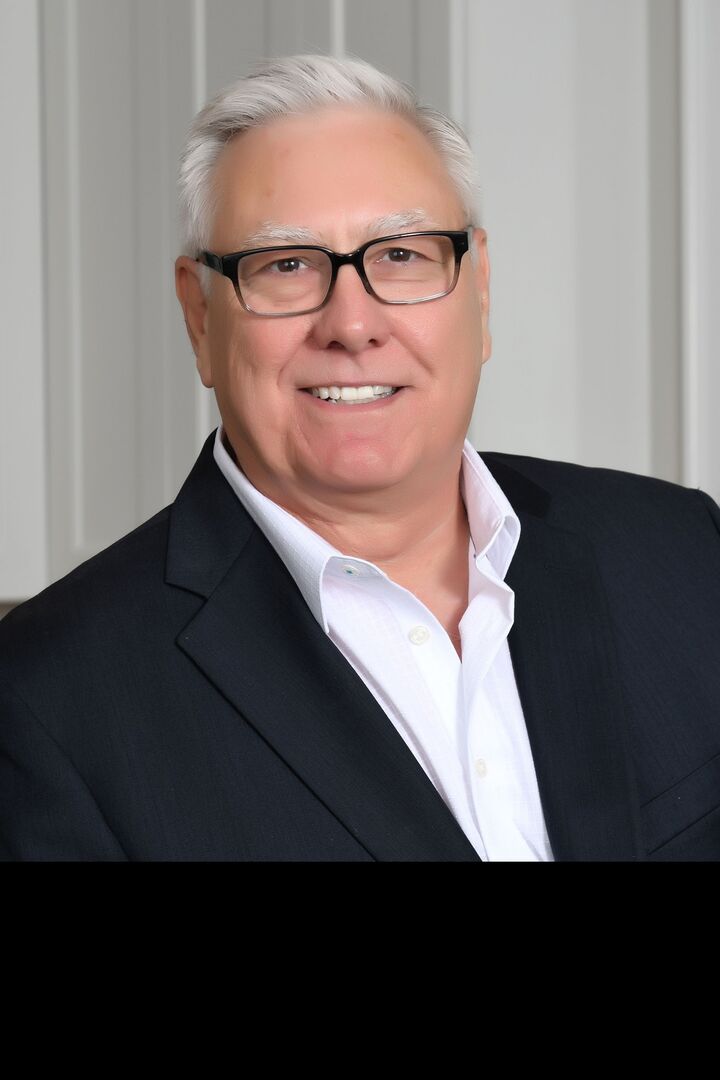 Jeffrey Coros,  in Naperville, Circle