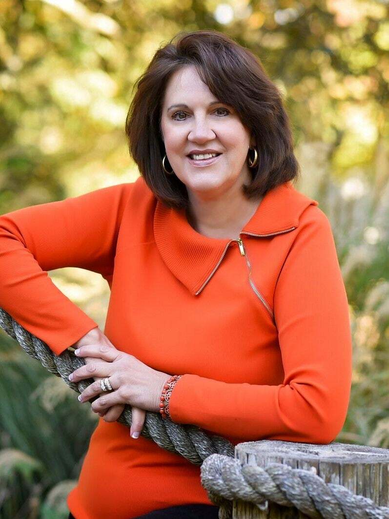 Melanie Reynolds, Real Estate Salesperson in Dayton, Pryor Realty, Inc.
