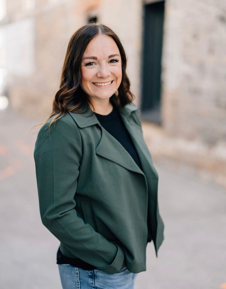 Charly Collins, Real Estate Salesperson in Smithfield, Naomi