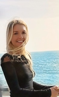 Britney Smits,  in Malibu, Pinnacle Estate Properties