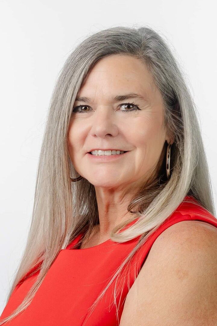 Linda Daraskavich, Real Estate Salesperson in Benicia, Solano Pacific