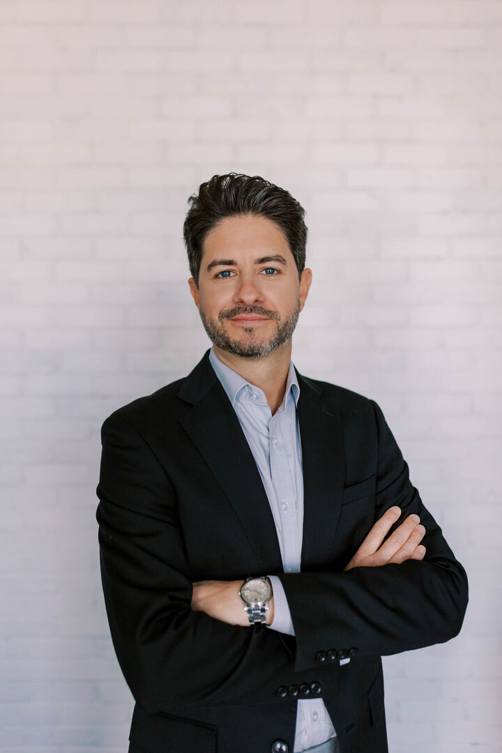 Vincent Fracassi,  in Hamilton, Coldwell Banker Community Professionals, Brokerage