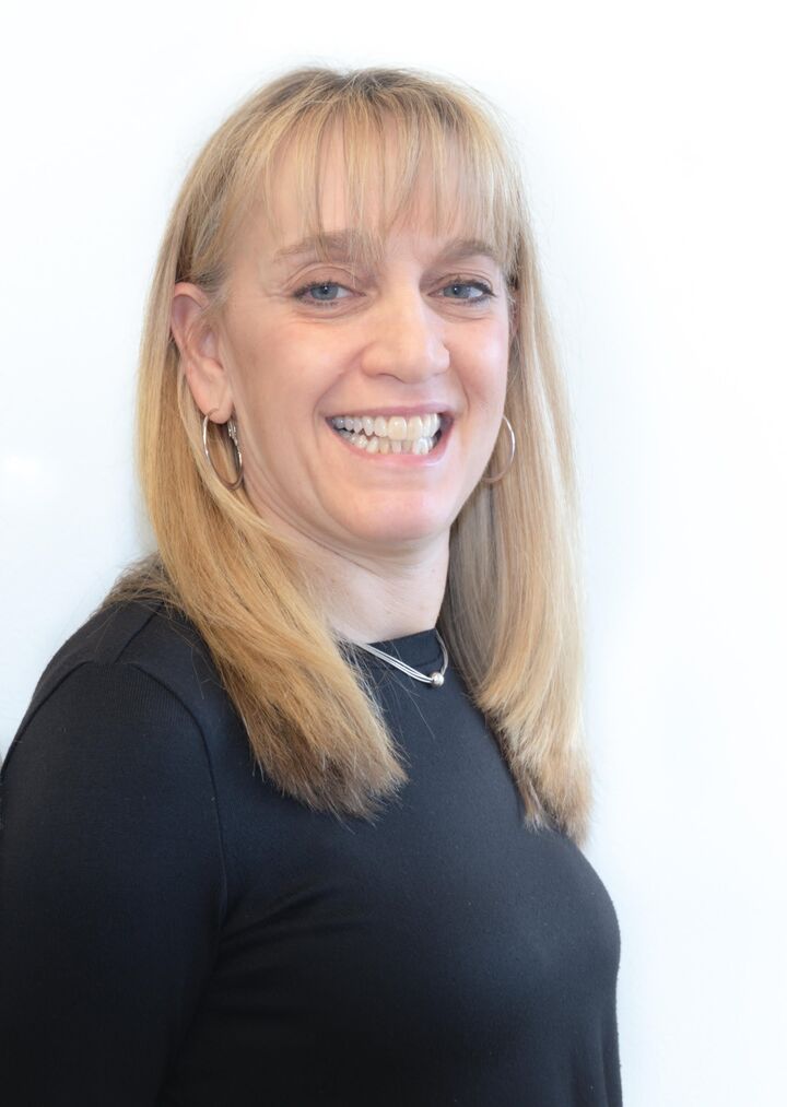 Lynne Annenberg, Real Estate Salesperson in Mendon, Custom Home Realty