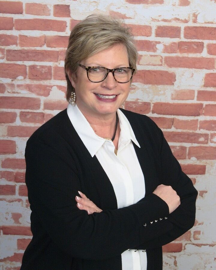 Kelly Umbstead, Real Estate Broker in Oxford, Heritage