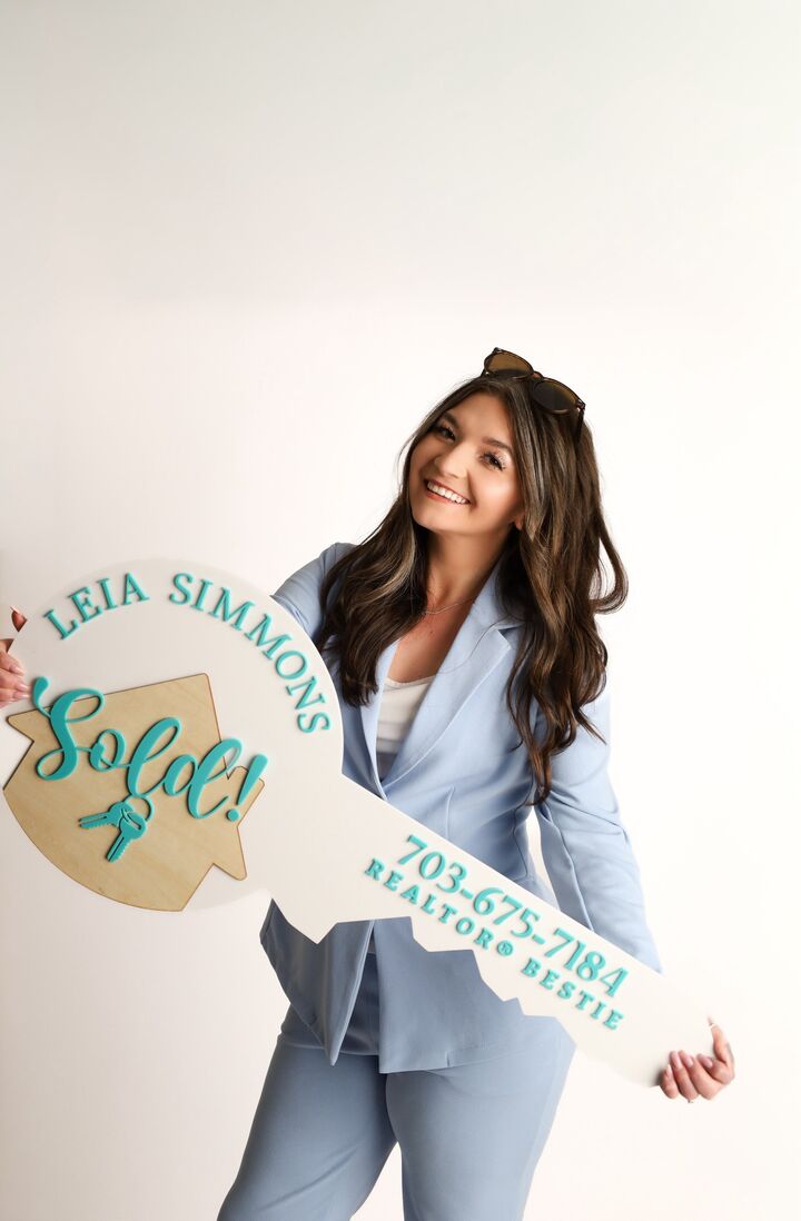 Leia Simmons, Associate Real Estate Broker in Clarksville, Platinum Properties