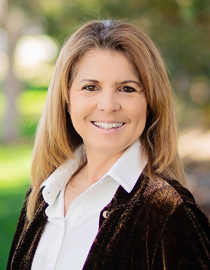 Chris Morales, Sales Associate in Tehachapi, Platinum Realty Group