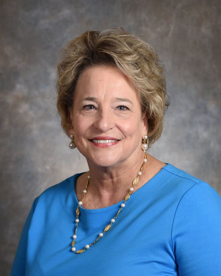 Linda Walsh, Real Estate Salesperson in Pascagoula, Alfonso Realty