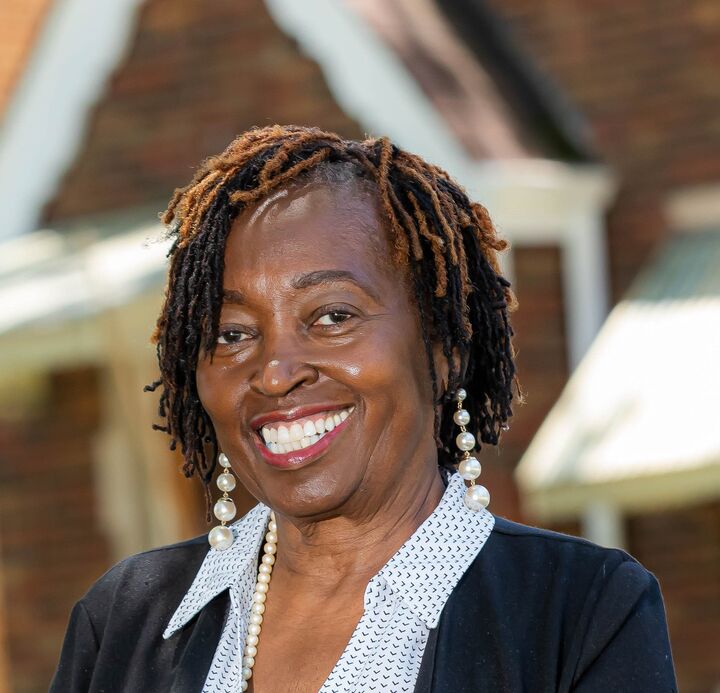 Ruby Bell,  in Homewood, Circle