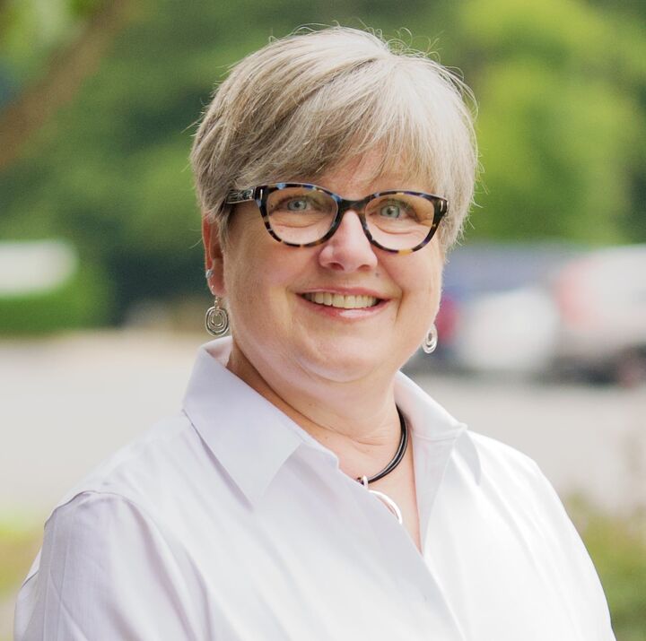 Jeanette Wade, Real Estate Broker in Charlotte, ERA Live Moore