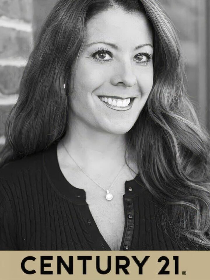 Amanda Hancox, Real Estate Salesperson in Howell, Affiliated