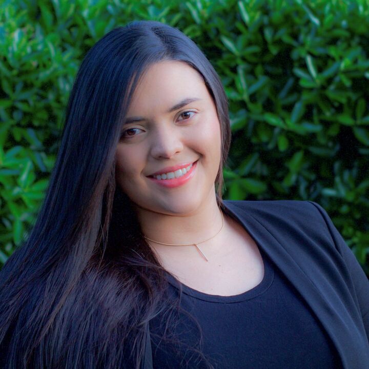 Andrea Morales,  in Hauppauge, Realty Connect