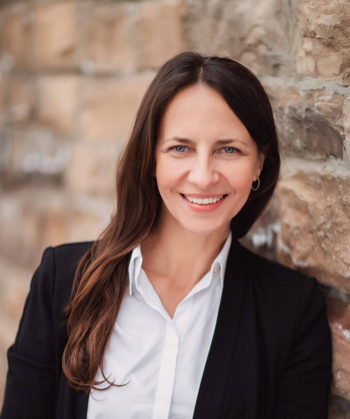 Ivanna Zmysna, Real Estate Salesperson in Yonkers, Dawn's Gold Realty