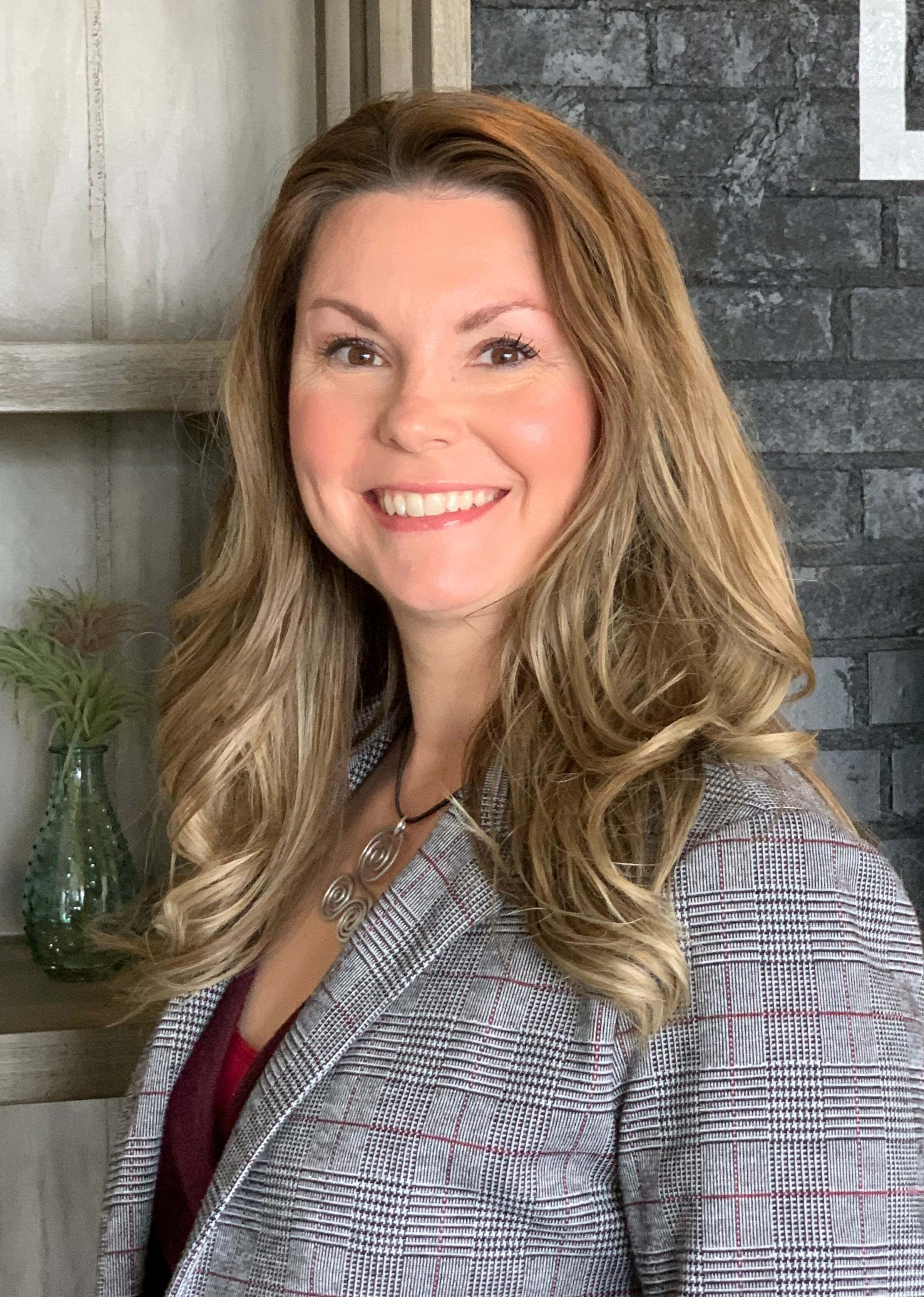 Jennifer Cook, Real Estate Salesperson in La Fayette, Jackson Realty