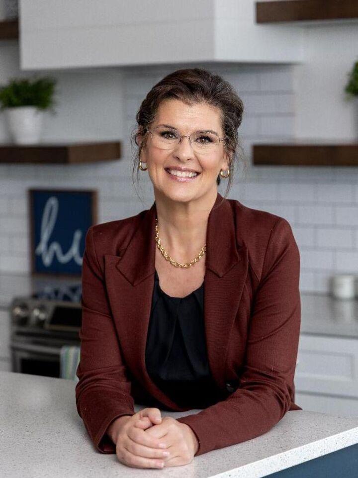 Lisa Aydelotte, Real Estate Salesperson in Oak Harbor, 360 Team