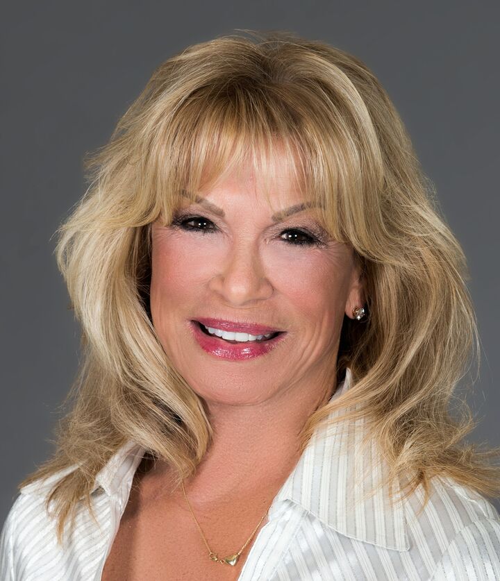 Charlene Clark, Real Estate Salesperson in Simi Valley, Town Center