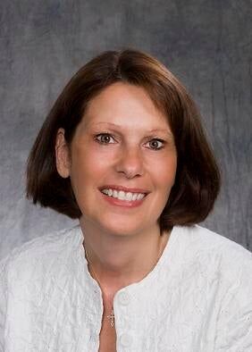 Terri Passanesi, Associate Real Estate Broker in Staten Island, Safari Realty