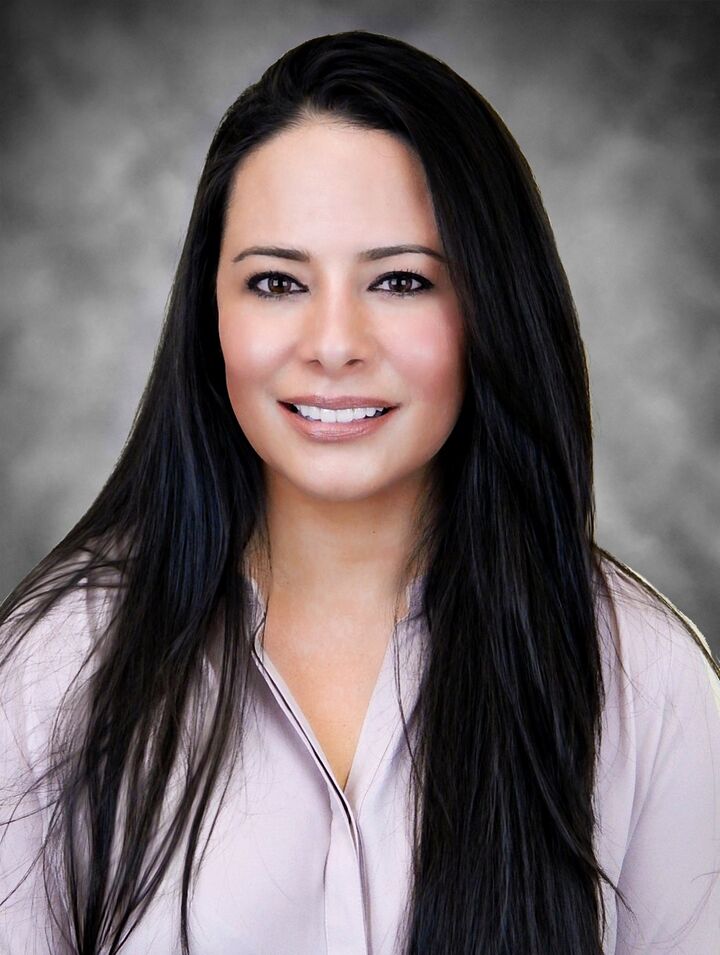 Maria Abruzzese,  in Hauppauge, Realty Connect