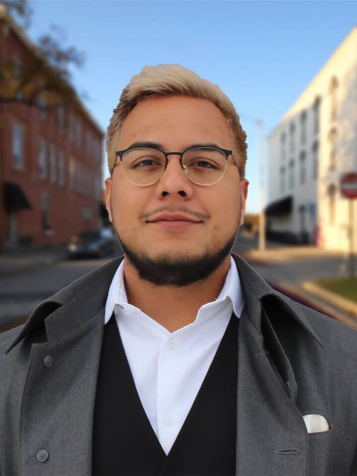 Kenny Barajas, Real Estate Salesperson in Three Rivers, Affiliated