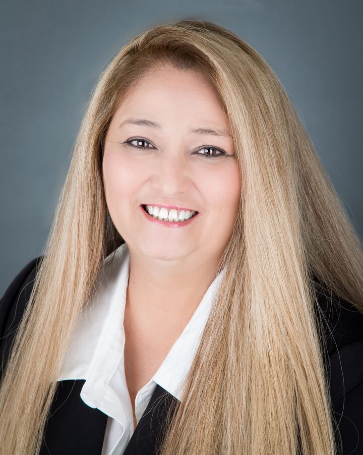 Donna Bell, Real Estate Salesperson in Corona, Masters