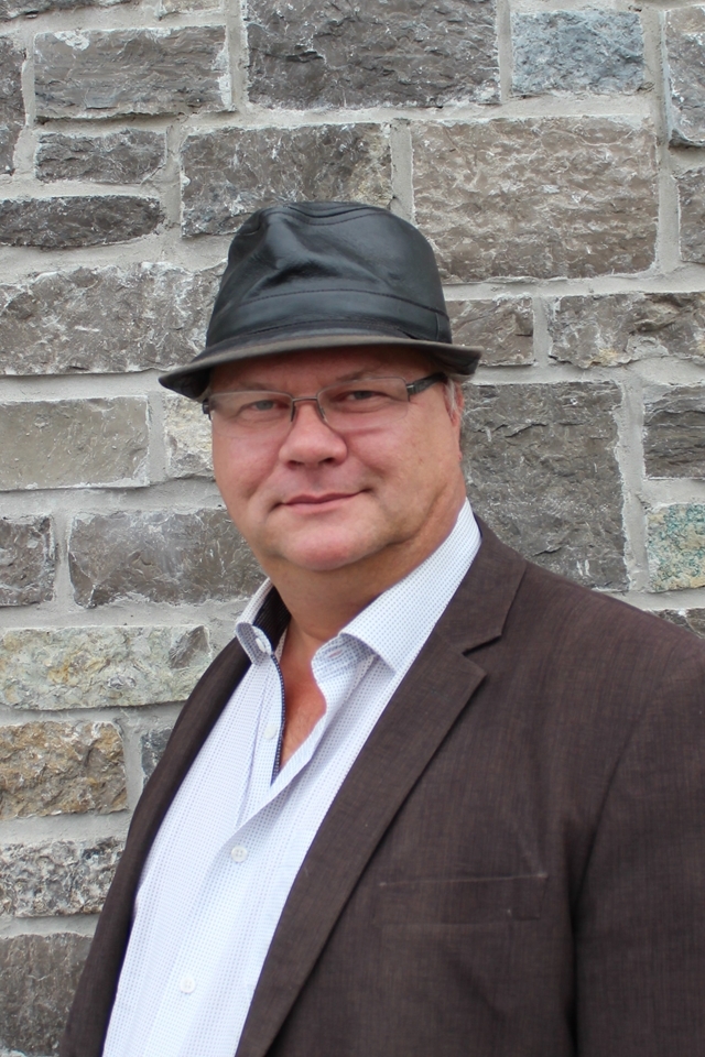 Eric Van Grootheest, Owner in Fergus, CENTURY 21 Canada