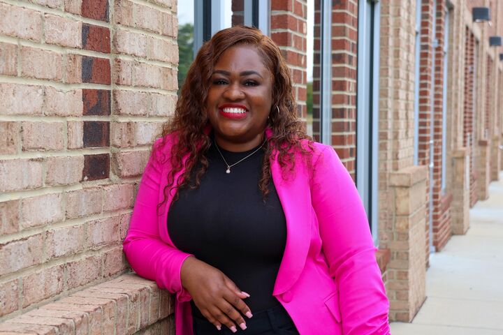 Sheneika Chase, Real Estate Salesperson in Fayetteville, ERA Strother Real Estate