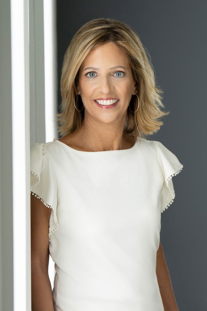 Laura Barshaw, Real Estate Salesperson in Lakewood Ranch, Atchley Properties