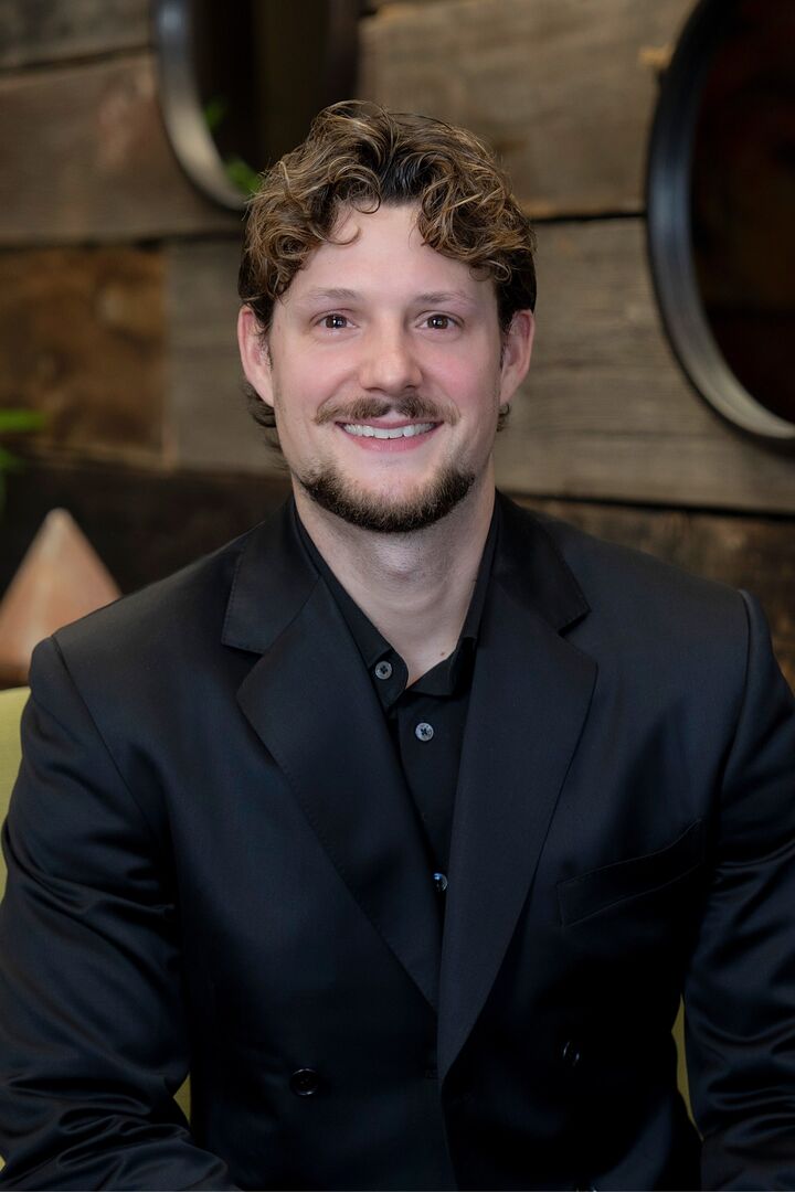 Zared Stankiewicz, Real Estate Salesperson in Brighton, Town & Country Real Estate