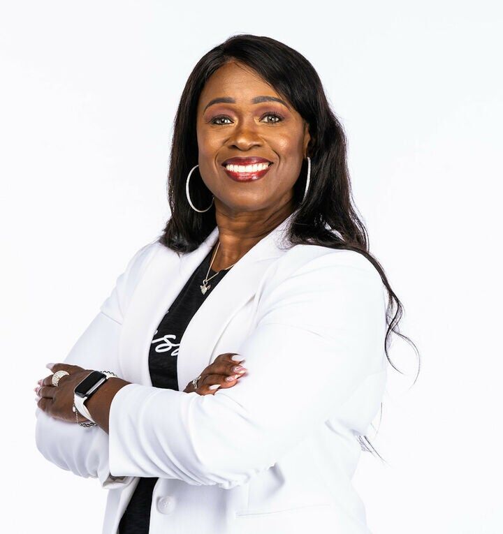 Tracy Chavis, Drivers License in Columbia, ERA Wilder Realty