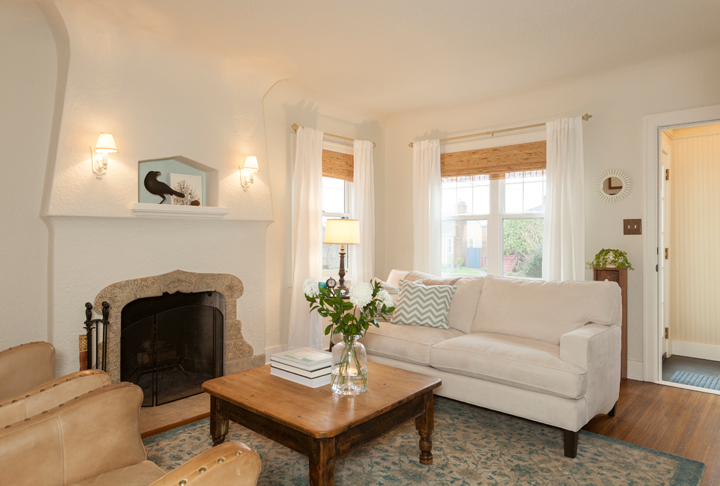 Property Photo: Living room 7540 Mary Ave NW  WA 98117 