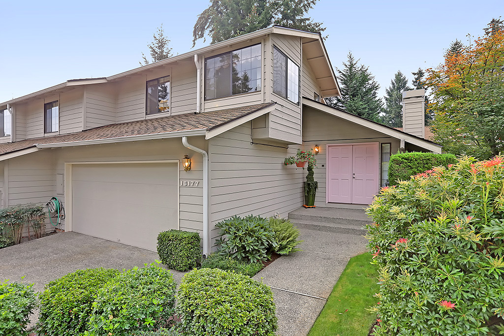 Property Photo:  16177 SE 33rd Cir 1902  WA 98008 