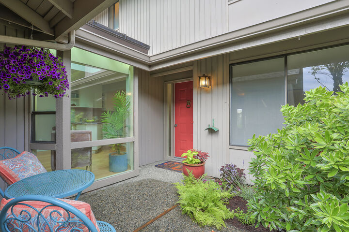 Property Photo:  172 143rd Place NE 80  WA 98007 