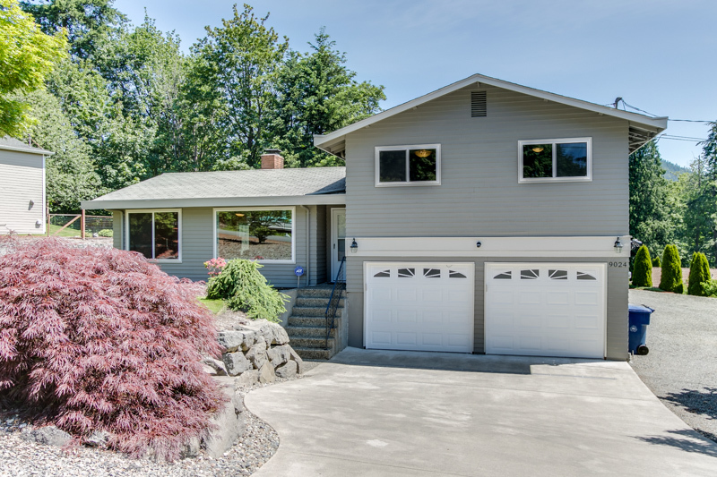 Property Photo: 9024 132nd Place SE WA 98059