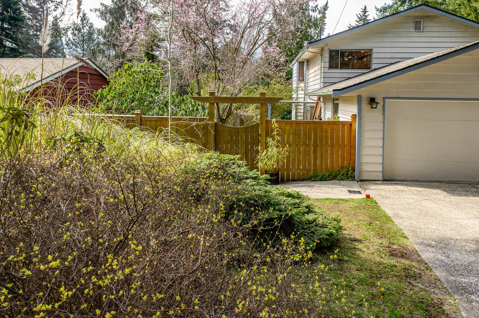 House for sale in Edmonds 19902 88th Ave W, Edmonds, WA 98026