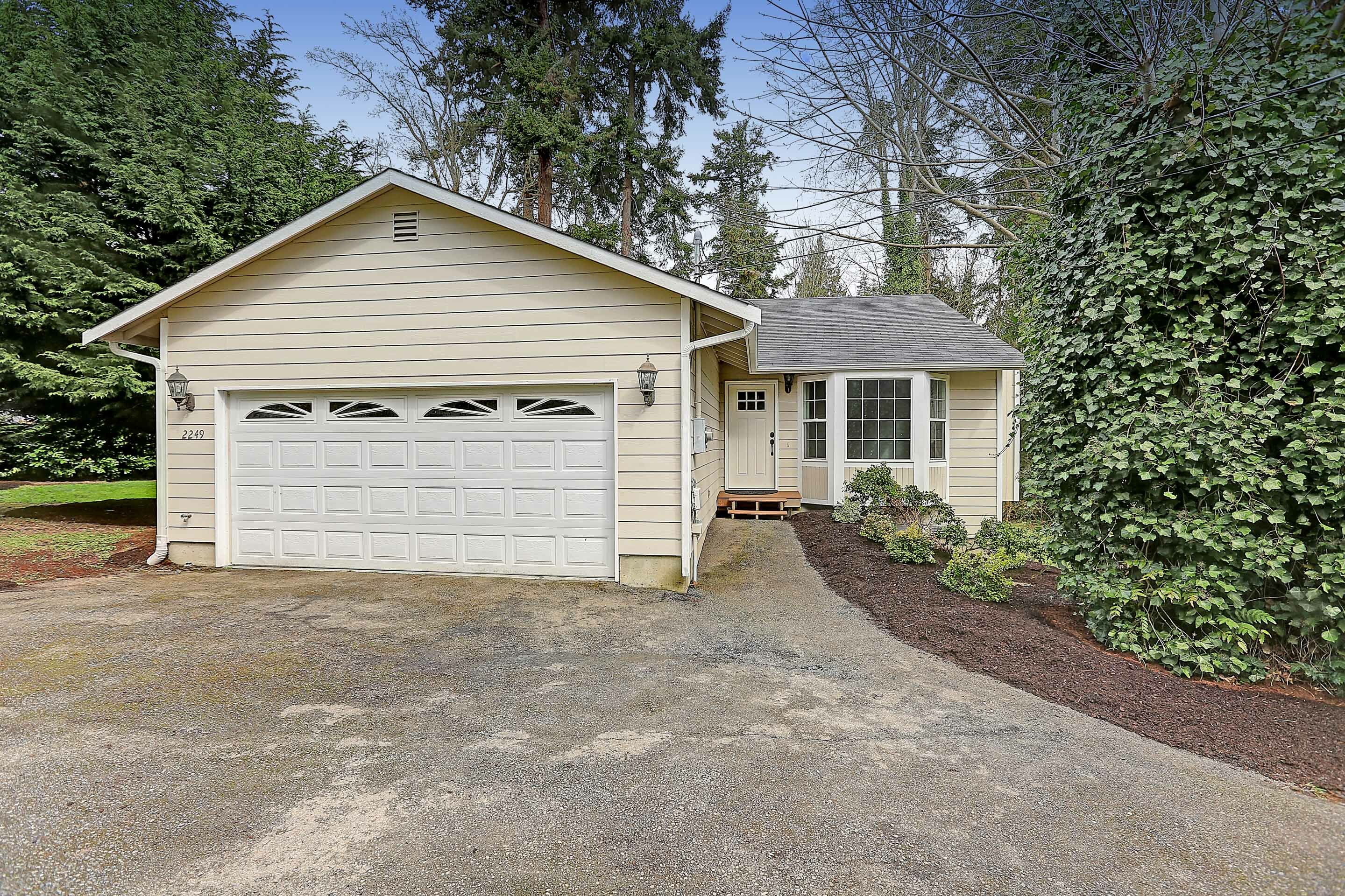 Property Photo:  2249 S East Camano Dr  WA 98282 