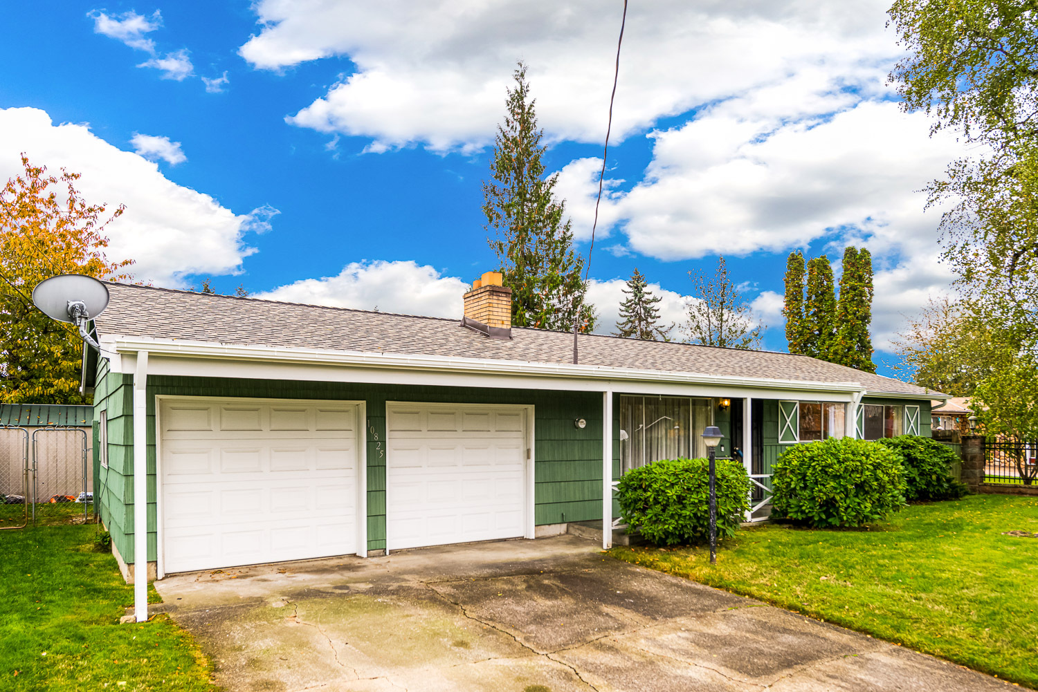 Property Photo:  10825 SE 232nd St  WA 98031 