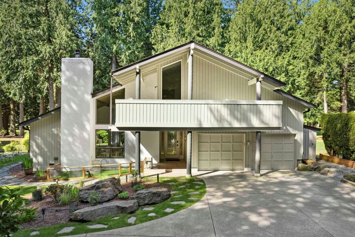 Property Photo: 21010 NE 33rd Place WA 98074